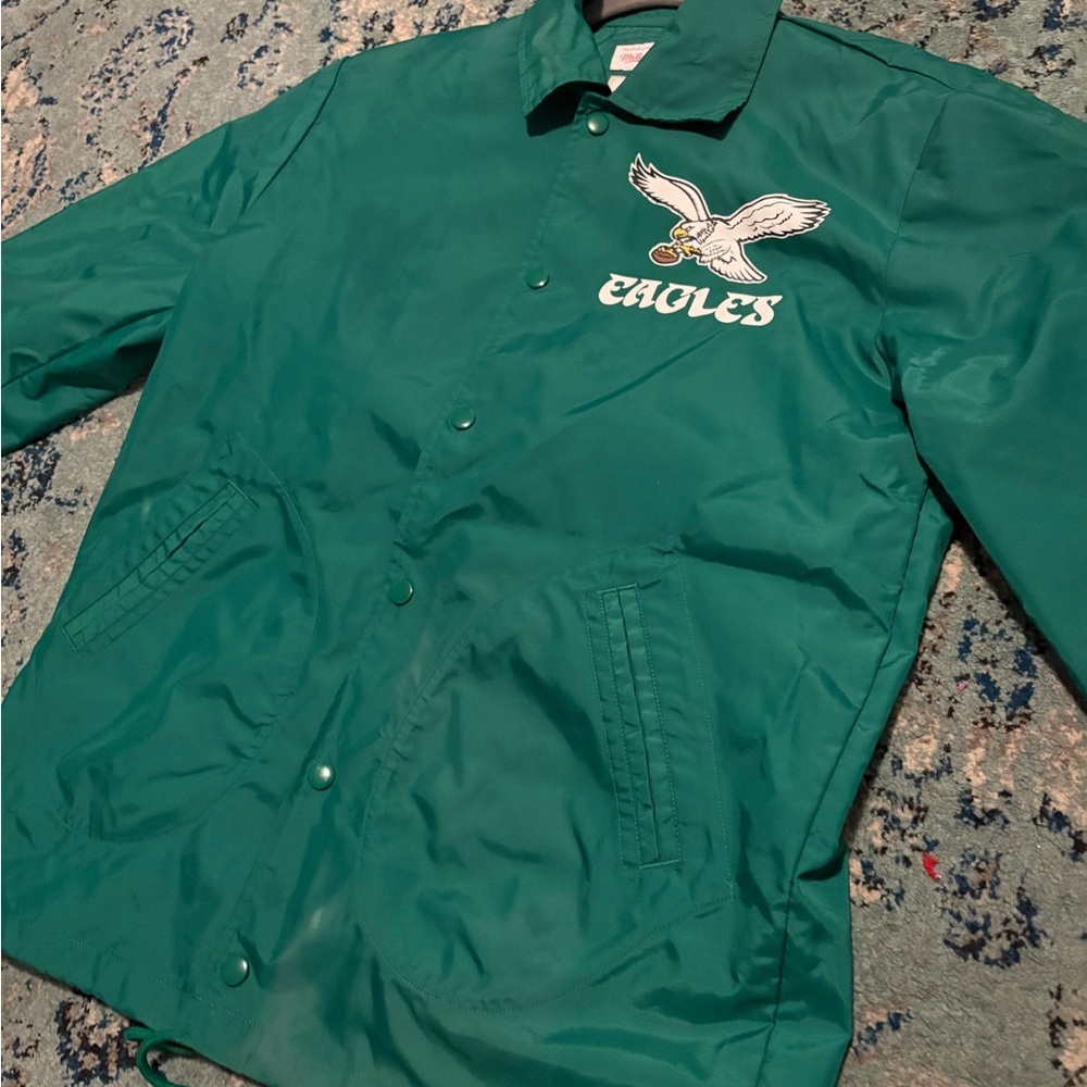 Mitchell & Ness
Men's Philadelphia Eagles Coaches Nylon Snap Jacket